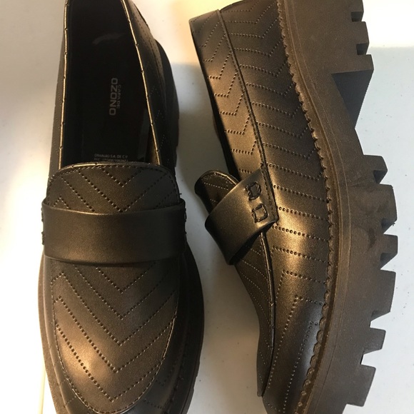 SOLD. NEW, UNUSED, chunky black loafers. - Picture 3 of 6